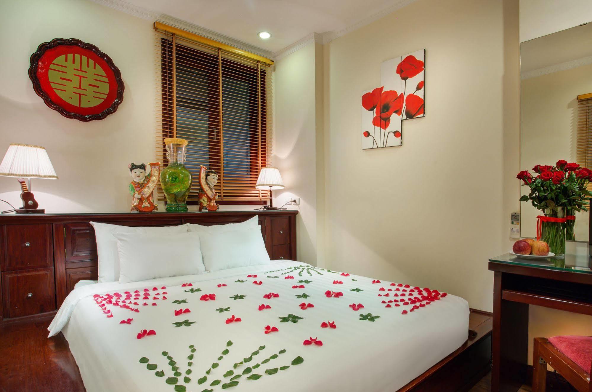 Luminous Viet Hotel Hanoi Exterior foto